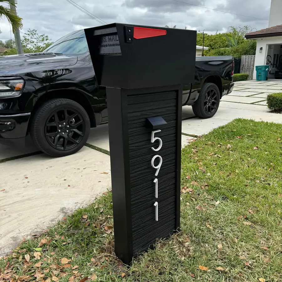 Locking Mailboxes